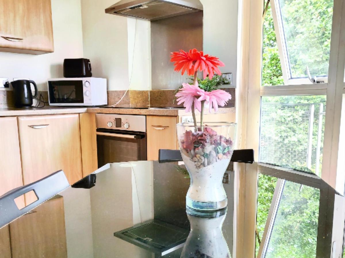 Parkview City Balcony Apartment With Self Checkin Birmingham Ngoại thất bức ảnh