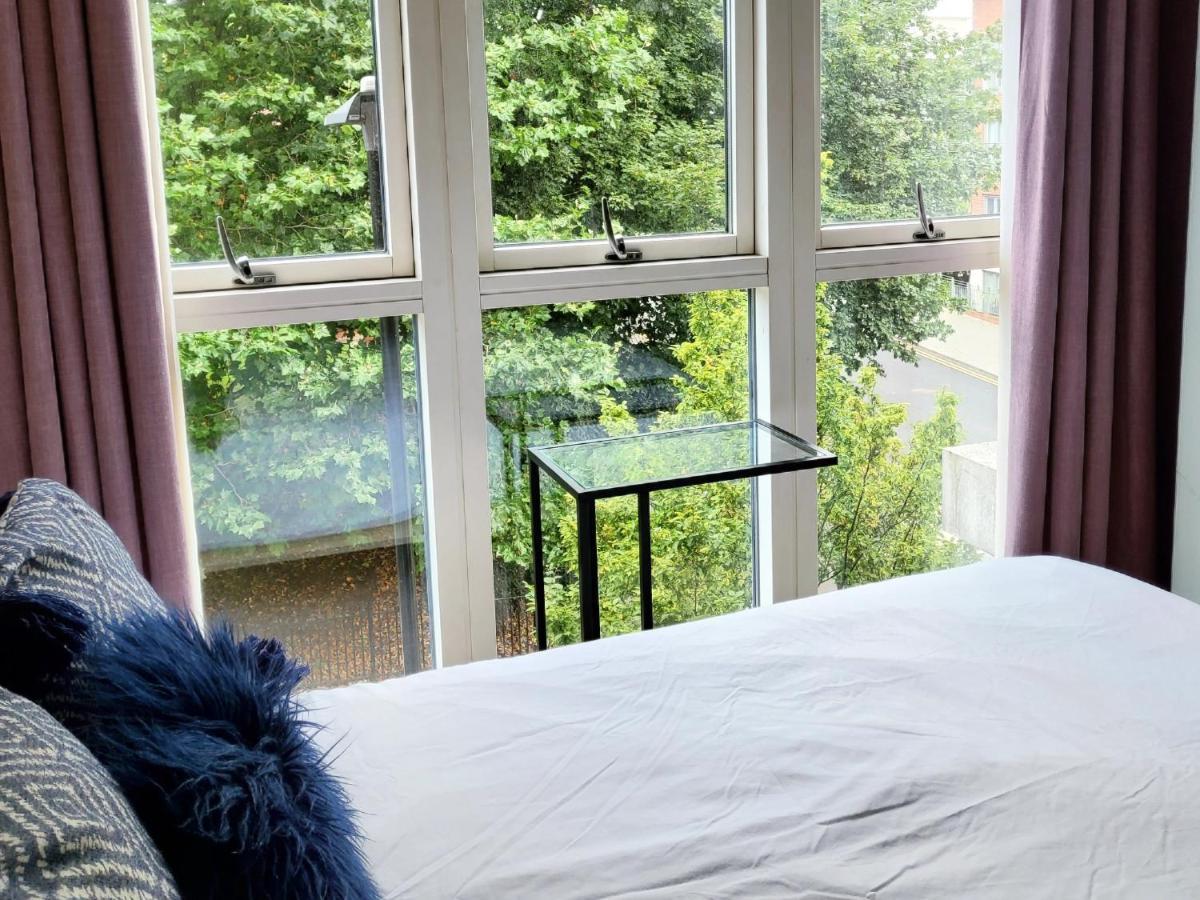 Parkview City Balcony Apartment With Self Checkin Birmingham Ngoại thất bức ảnh